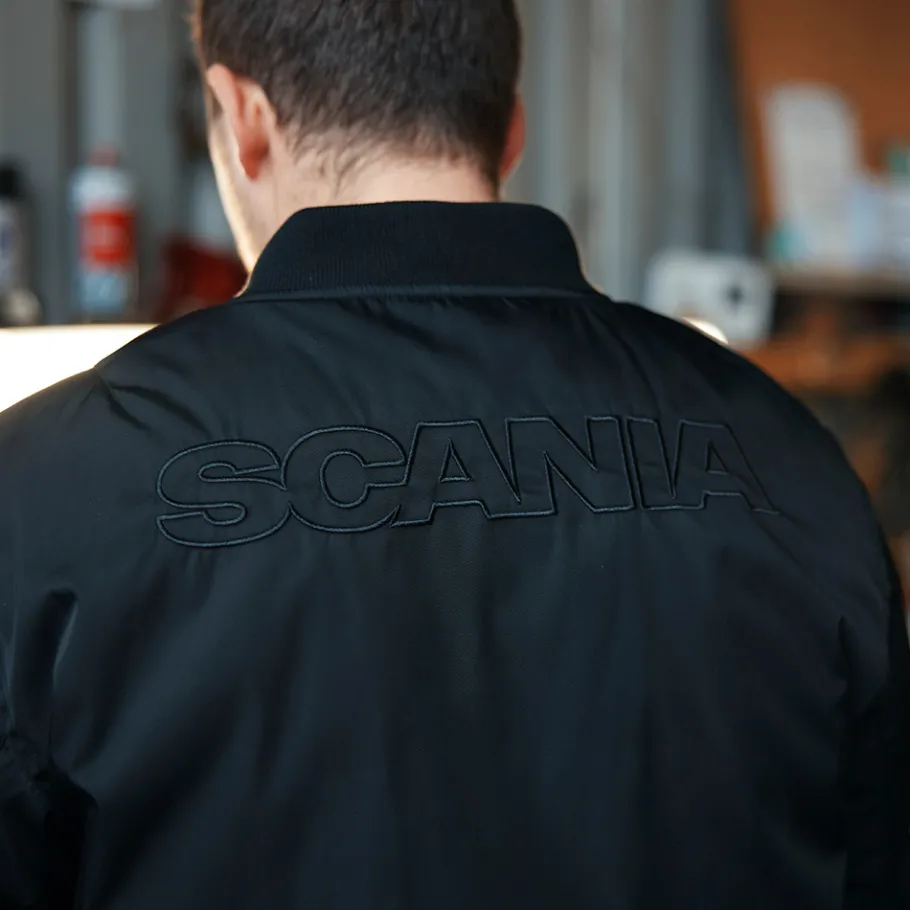 jacka_cooler_herr_1.webp Scania Jackor & Västar | Jacka ”cooler” – herr