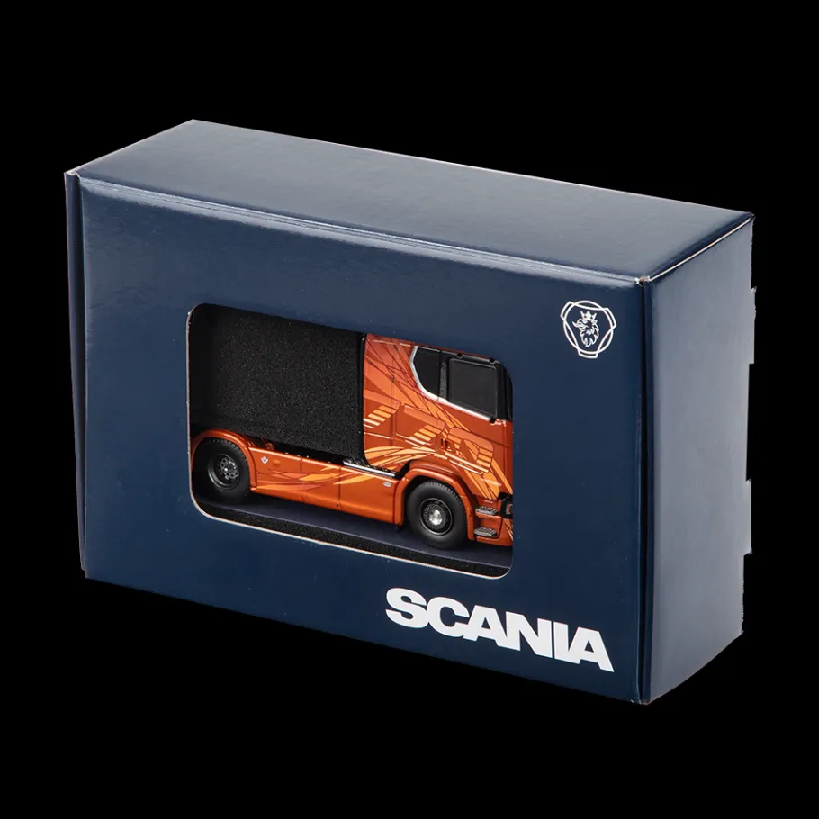 scania__s_fireutgva_x_i_skala_3.webp Scania Lastbilar | 770 S Fire-utgåva 4x2 i 1:50-skala